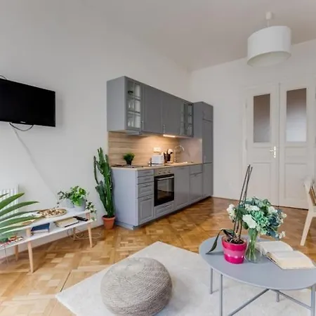 Big And Beautiful - S9 Appartement